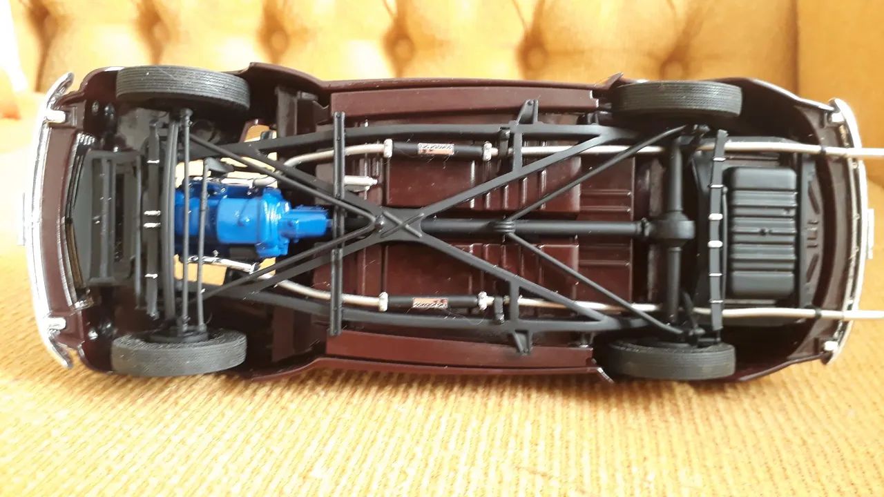 Ford Custom Coupe Revell Escala 1:25 montado a partir do kit Revell - Foto 2