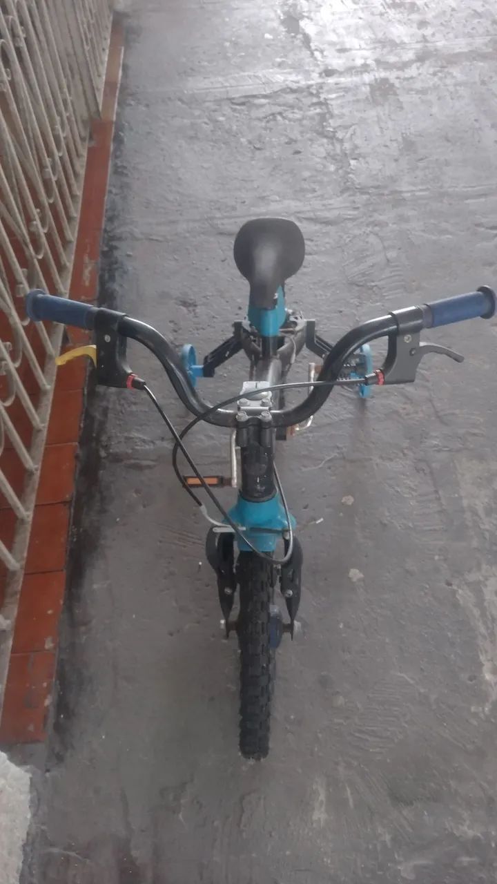 vendo uma bicicleta infantil  - Foto 2
