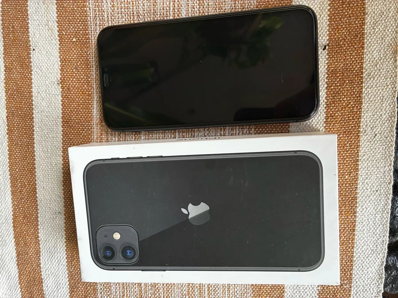 iPhone 11 - 64gb - Foto 2