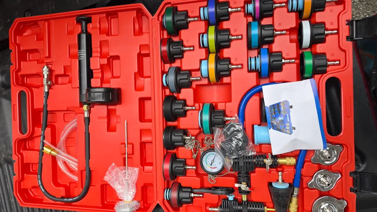 Kit Teste de pressão do radiador e do sistema de refrigeração a vácuo. - Foto 5
