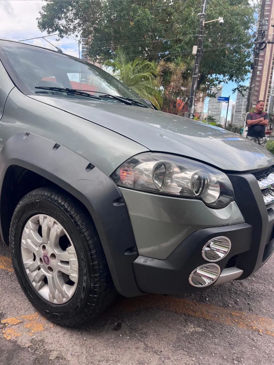 Fiat Strada Adventure1.8/ 1.8 Locker Flex CD 2012 - Foto 3