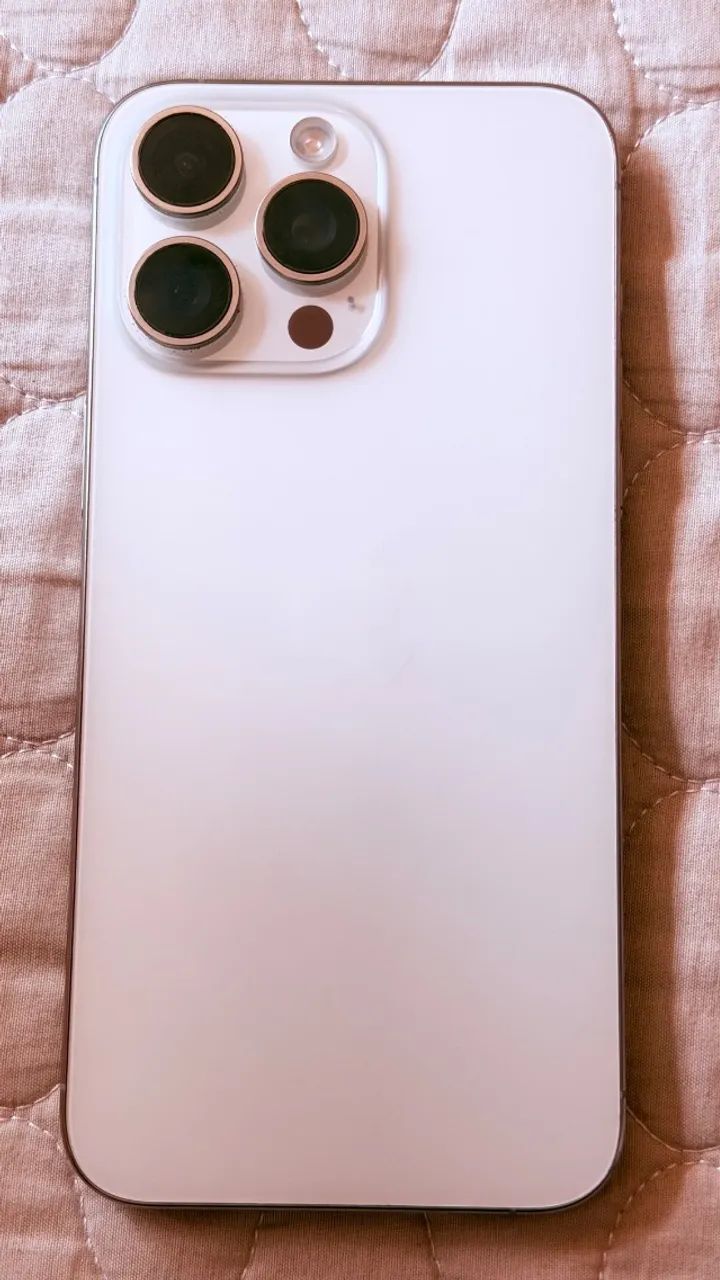 iPhone 15 Pro Max  - Foto 2