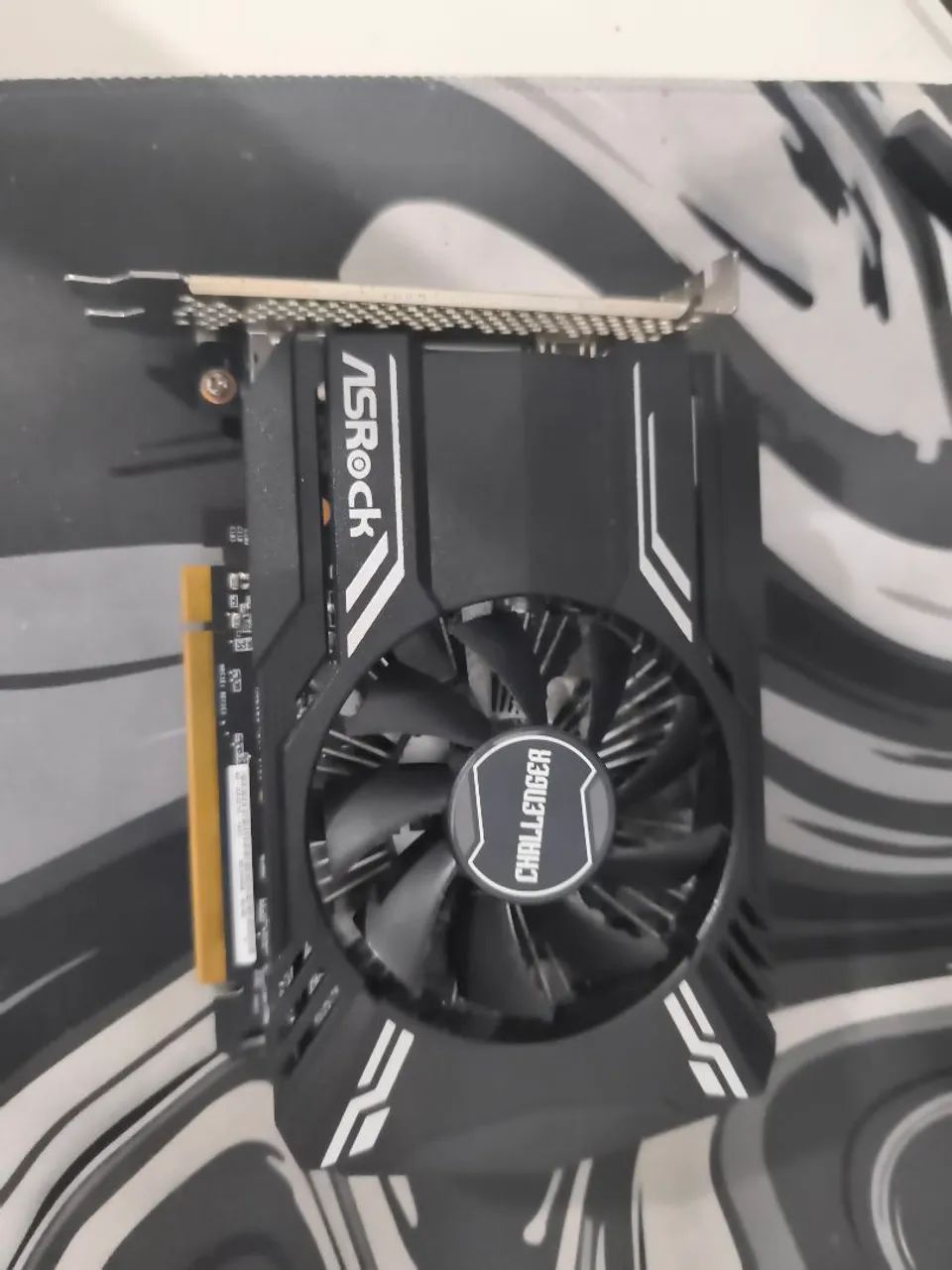 Placa de vídeo RX 6400 CLI