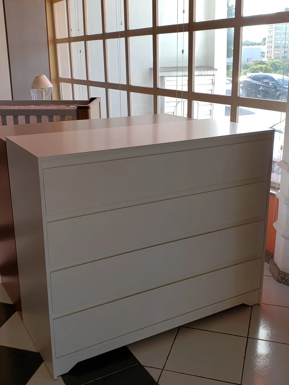 Cômoda 4 gavetas