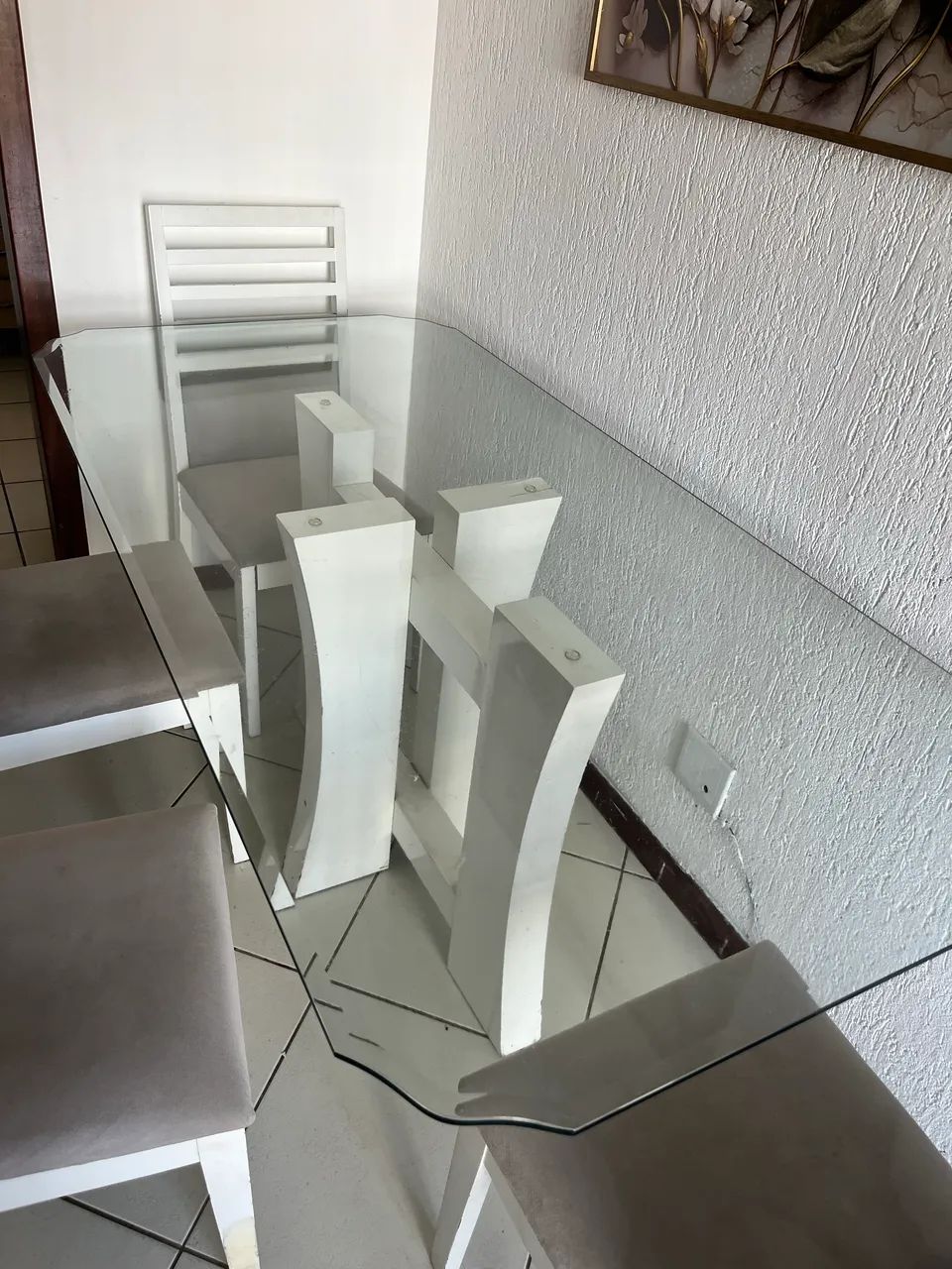 Mesa de vidro com 6 cadeiras