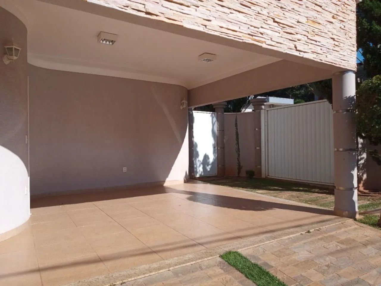 Casa à venda e para alugar em Hortolândia, Parque Ortolândia, com 3 quartos, com 263 m² - Foto 2