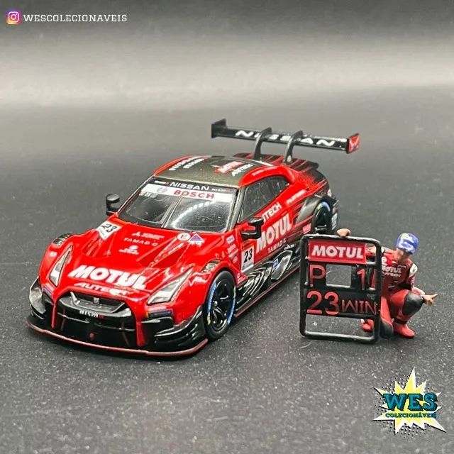 MiniGT Nissan GT-R Nismo #23 (R35) - c/ Caixa - Hobbies e coleções