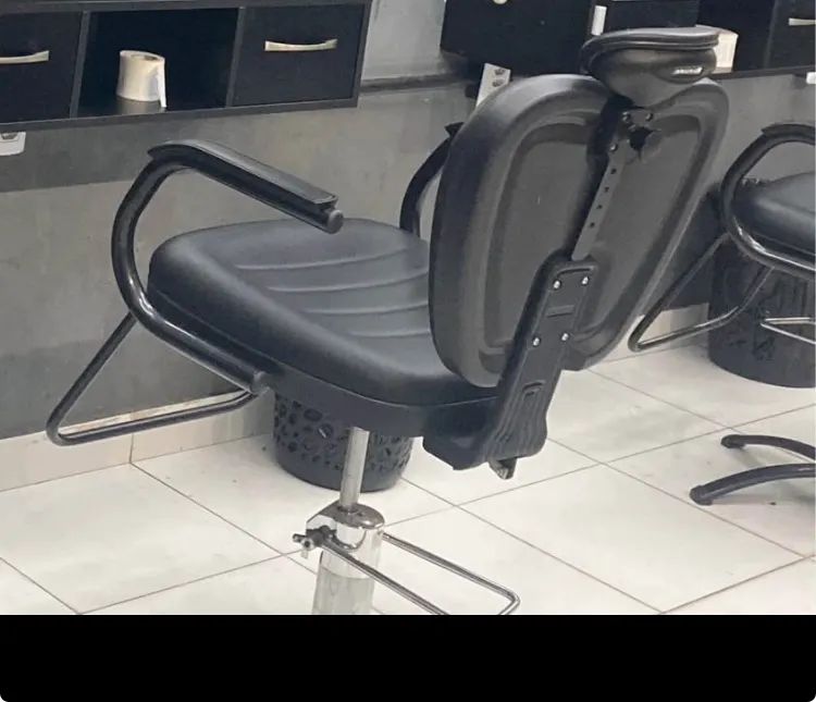 Cadeira para barbearia reclináveis  - Foto 2