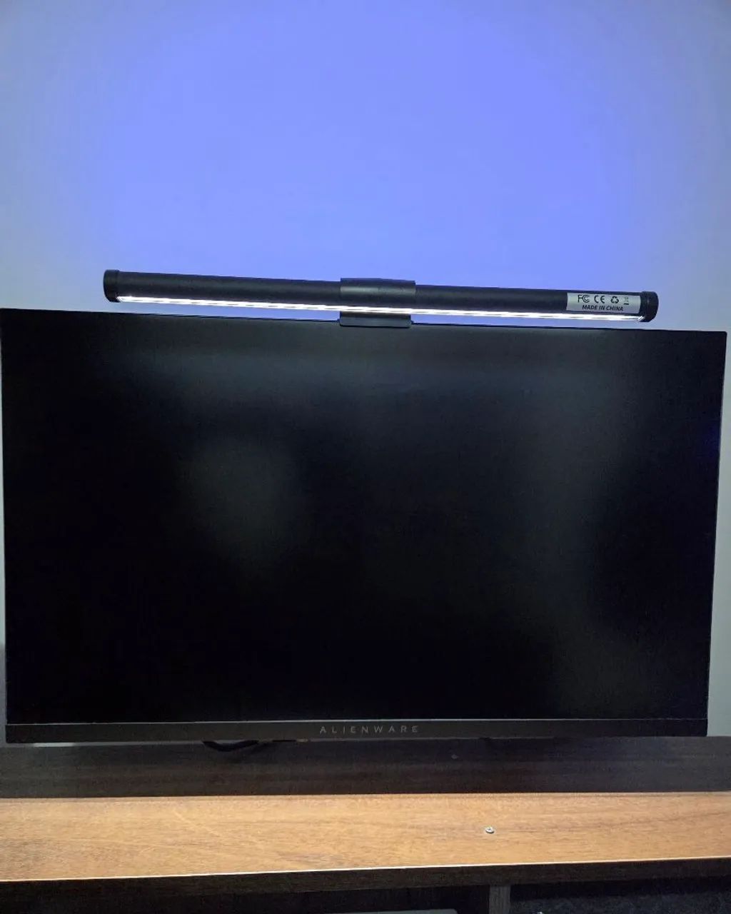 Monitor Alienware Aw2724dm 180HZ IPS QuadHD
