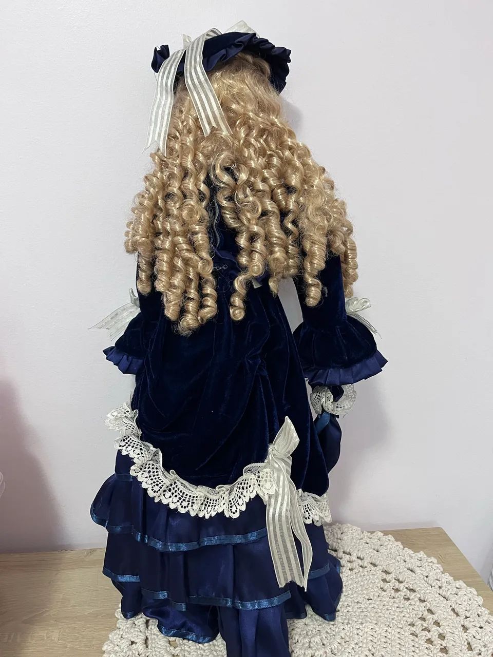 Boneca de porcelana grande 60cm