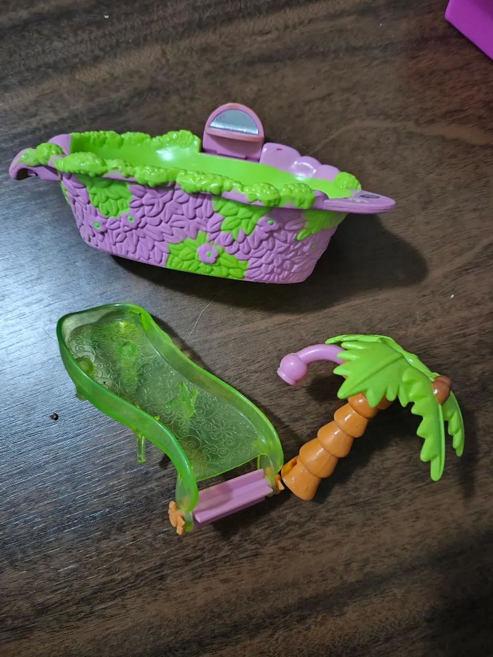 Polly Pocket Fountain Falls Tropicool Pool Crissy