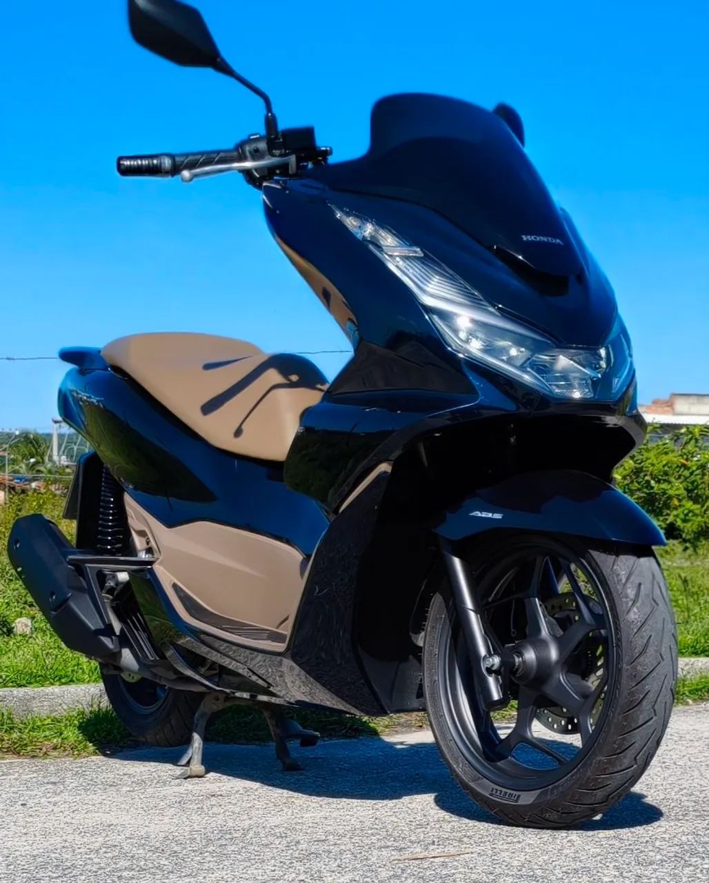 PCX DLX 2025 SUPER NOVA - Foto 3
