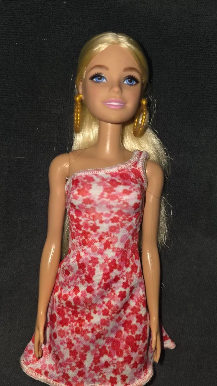 Barbie básica  - Foto 2