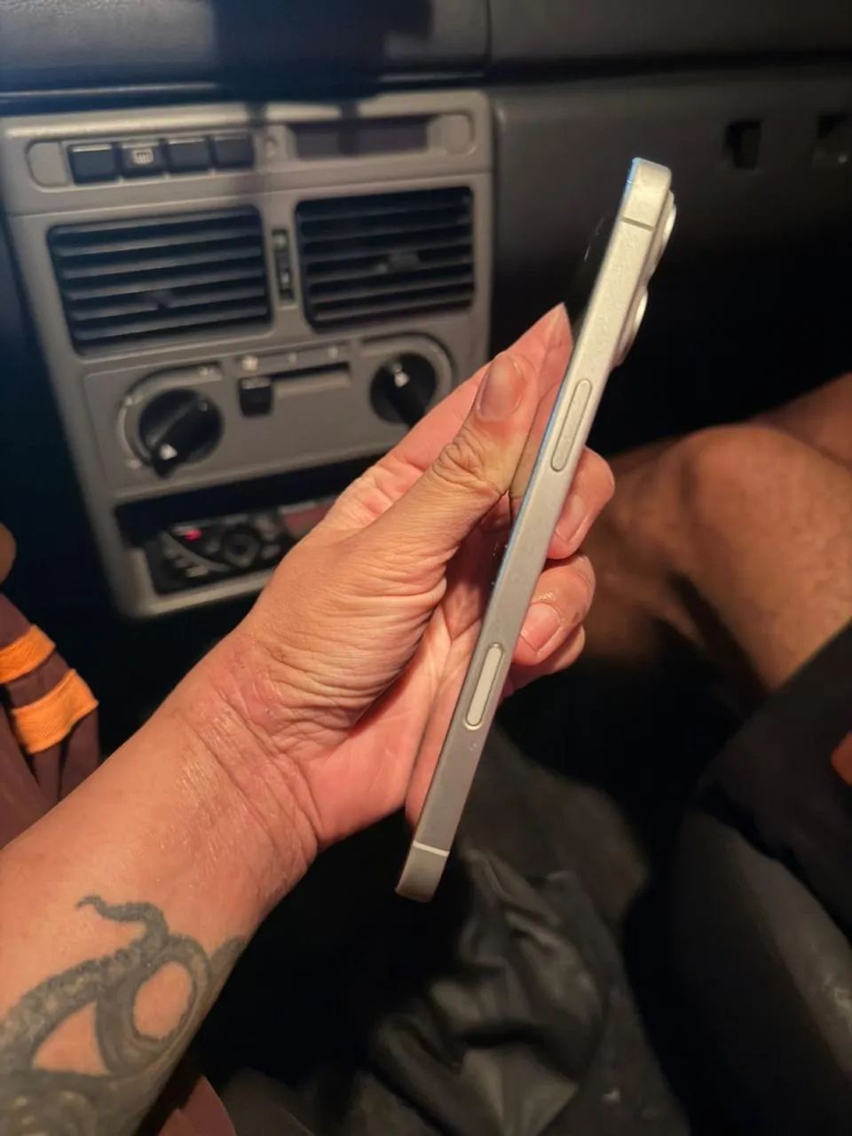 iPhone 16 plus branco 256gb SEMINOVO  - Foto 5