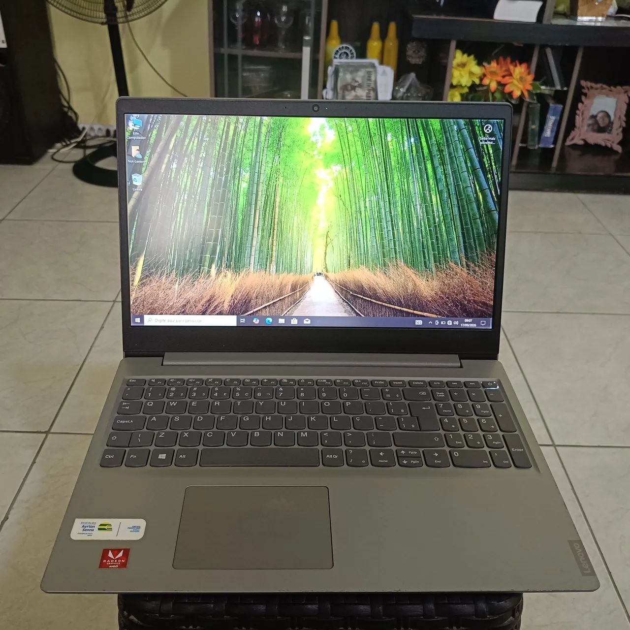 Notebook Lenovo Ryzen 5 3400U 