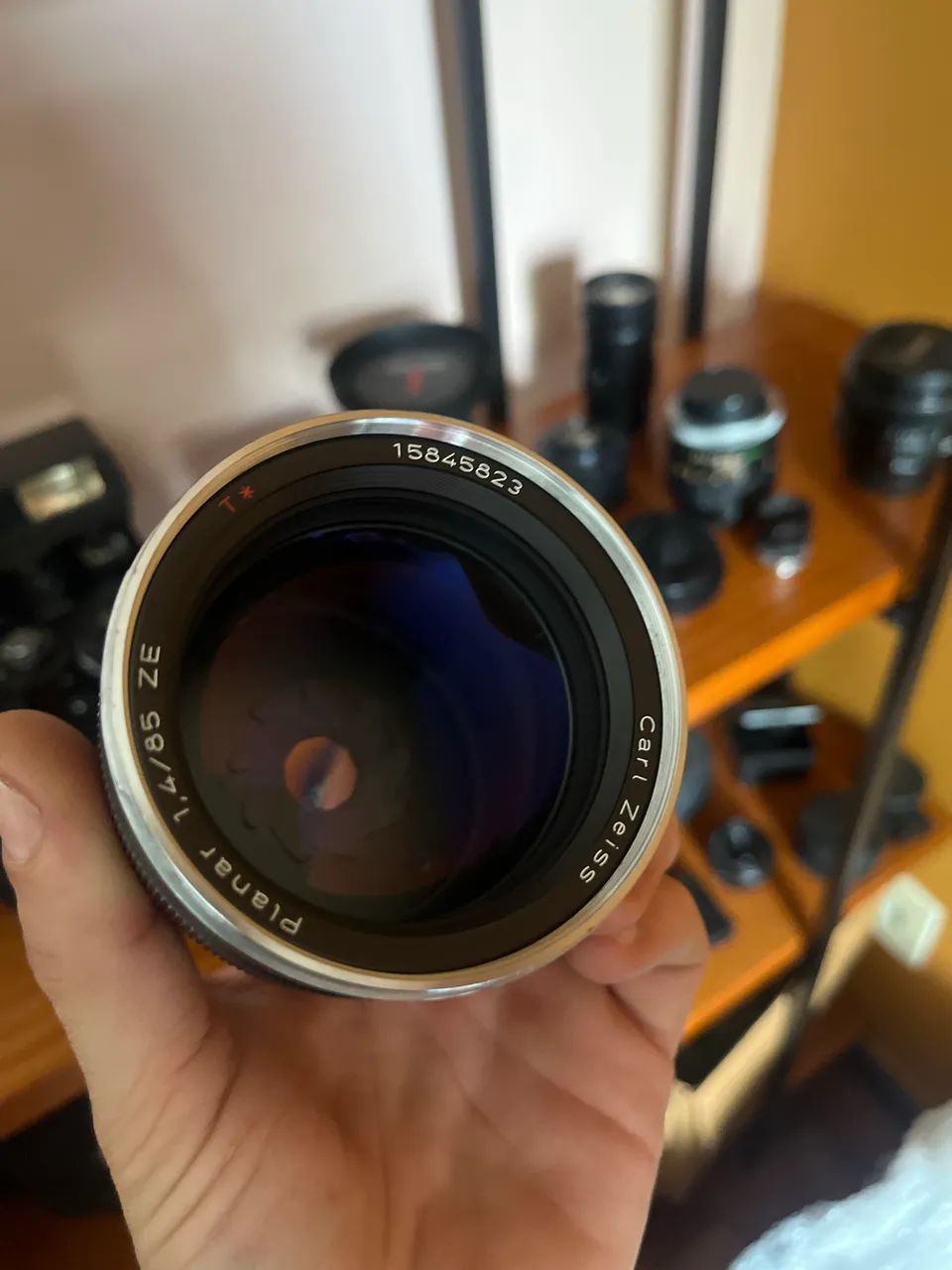 Lente Carl Carl Zeiss Planar T* 85mm f/1.4 ZE (Canon EF) - Câmeras