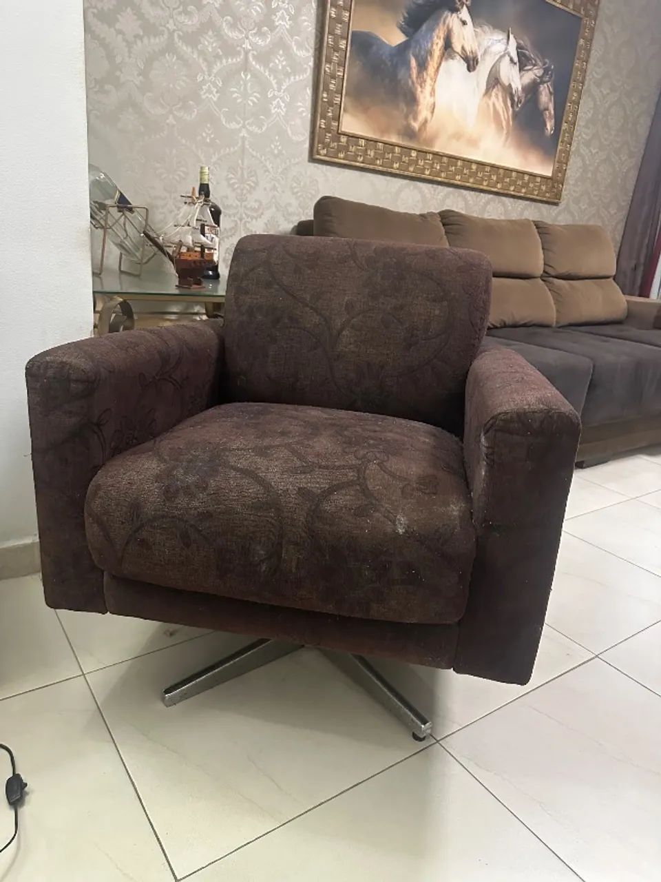 Poltrona larga e confortável - Foto 2