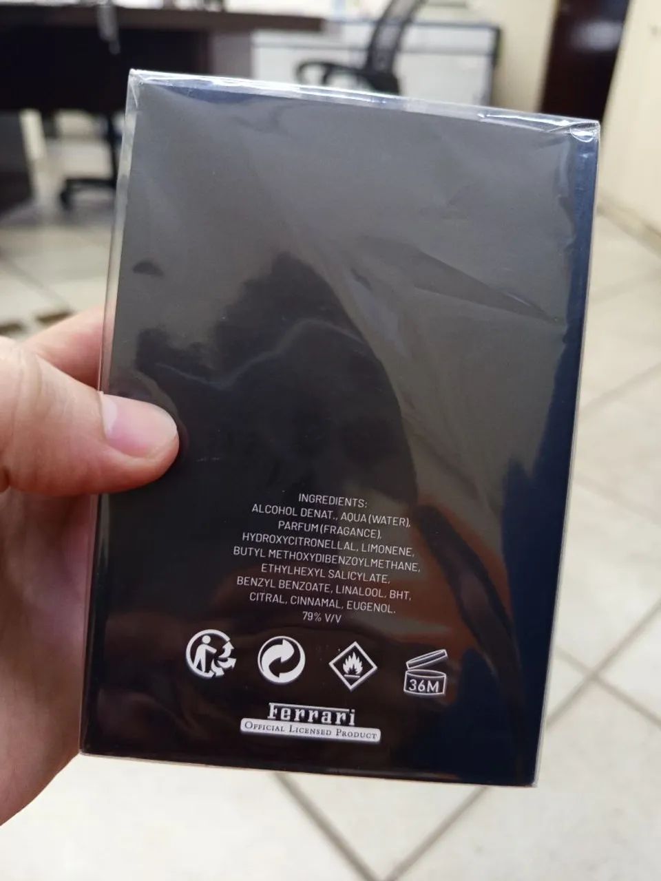 Fragrância masculina Ferrari Black 100 ml lacrado - Foto 3