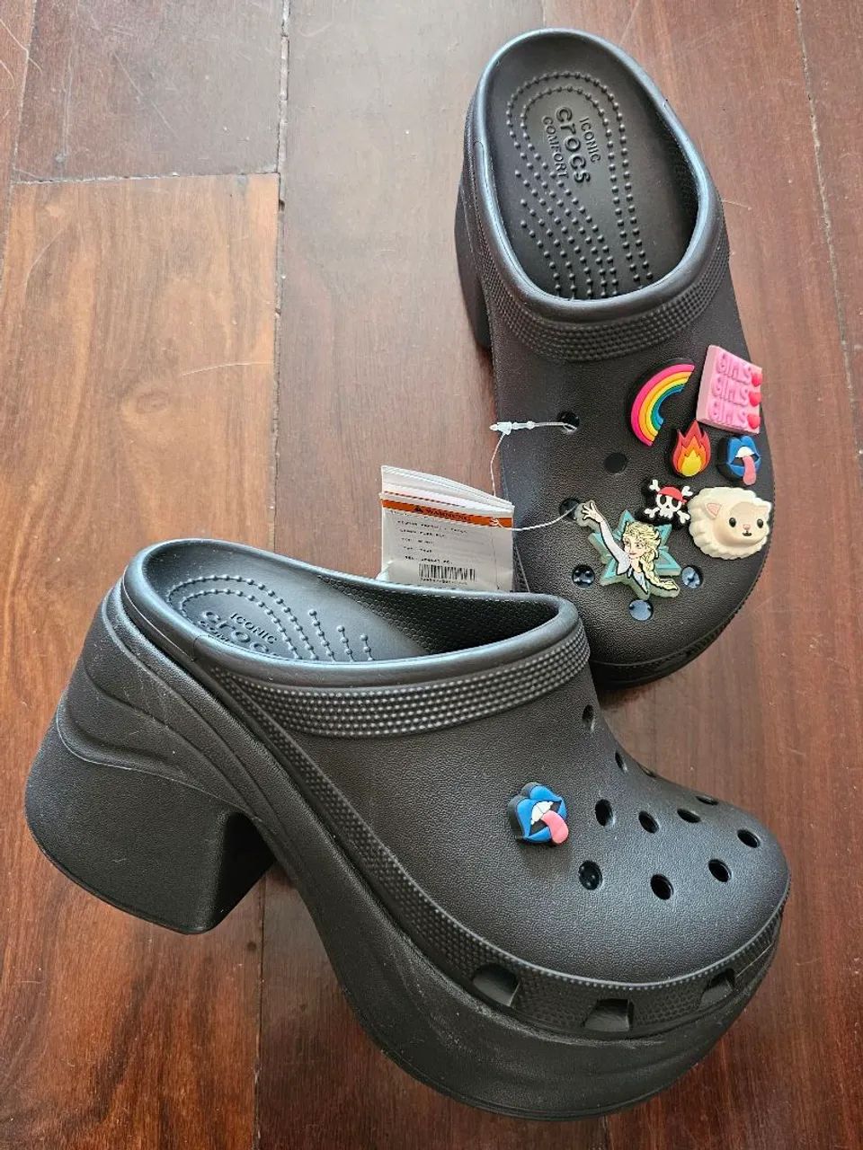 Sandália Crocs - Foto 2