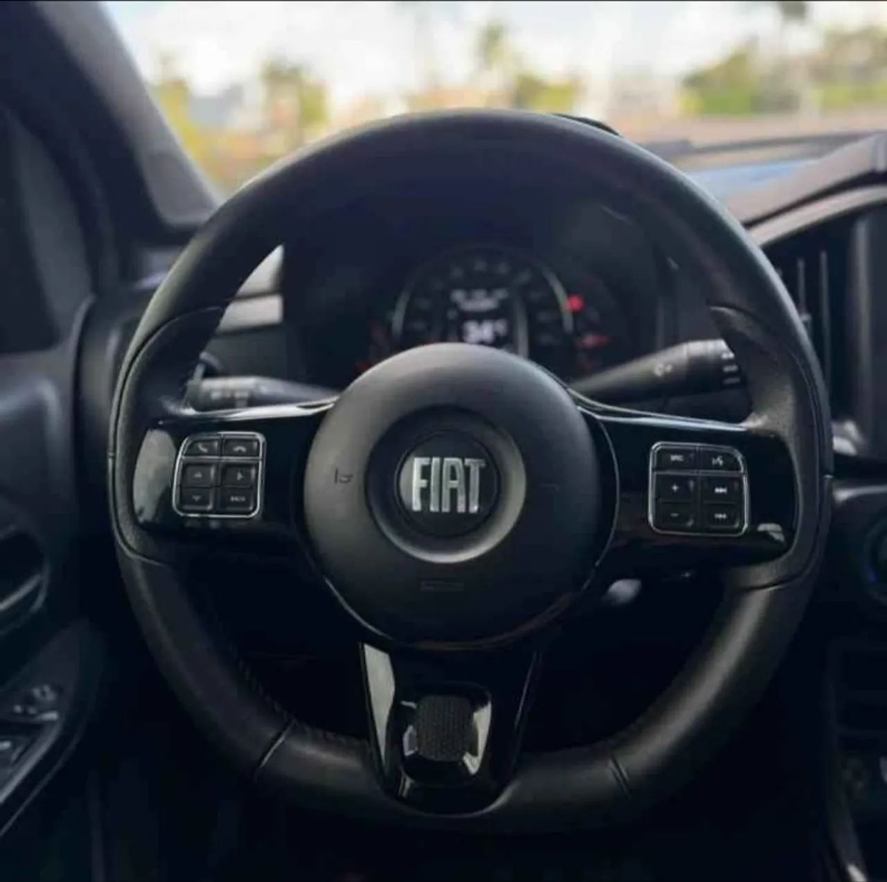 Fiat Strada Volcano 1.3 Flex 8V CD 2023 - Foto 5