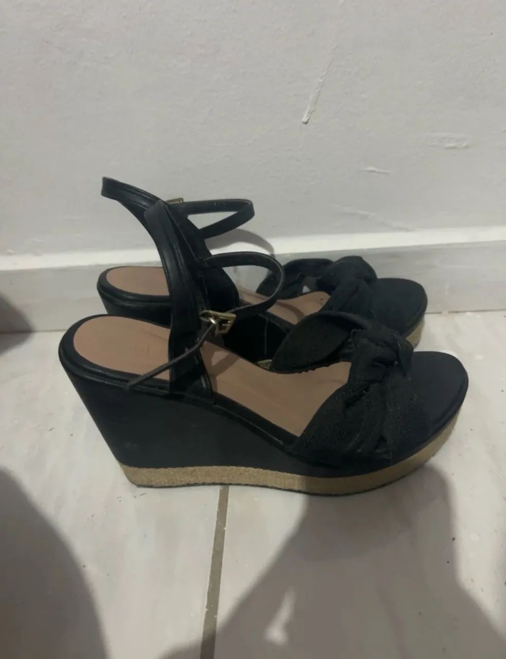 sandália preta  - Foto 3