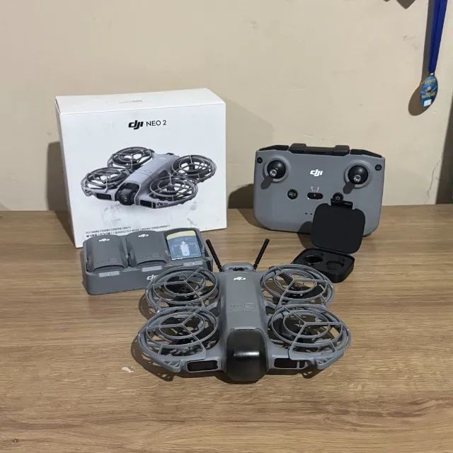 DJI NEO 2 COMBO Com controle e caixa