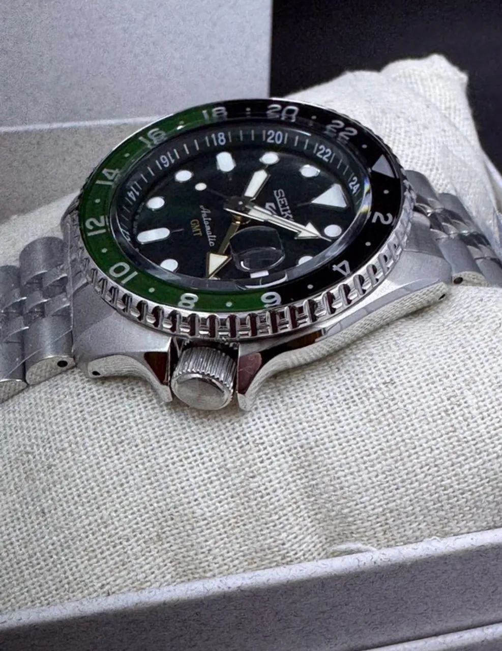 Relógio Seiko 5 Sport GMT verde Sprite - Foto 4