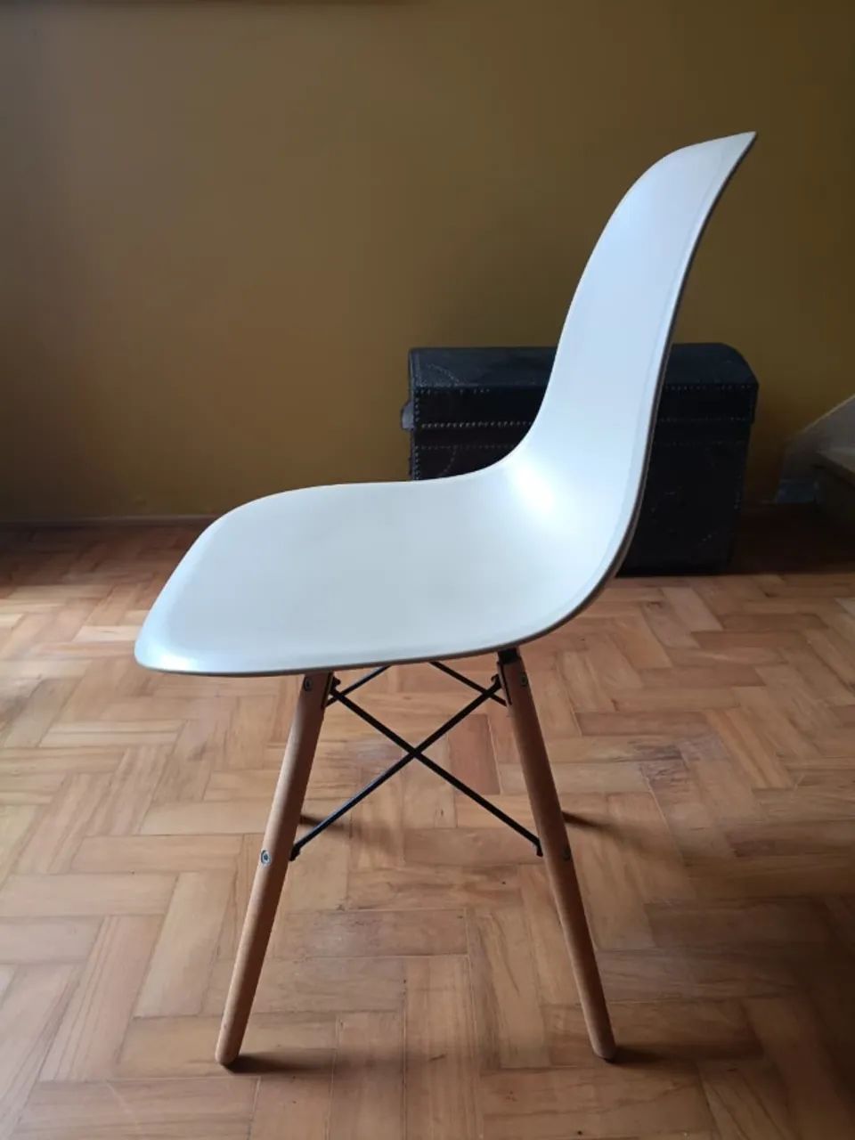 4 cadeiras Charles Eames Eiffel_ NUDE - Foto 5