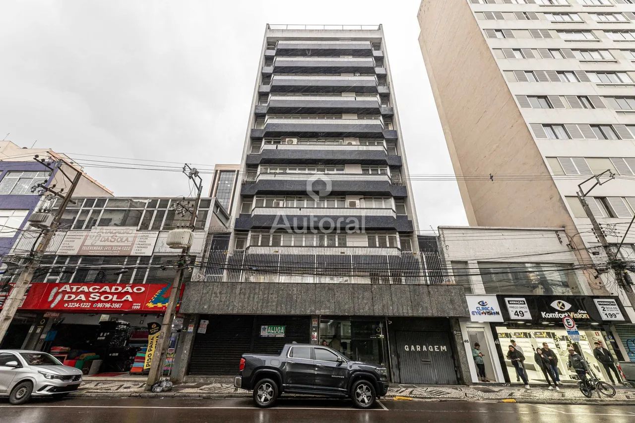 SALA COMERCIAL À VENDA, NO CENTRO DE CURITIBA.