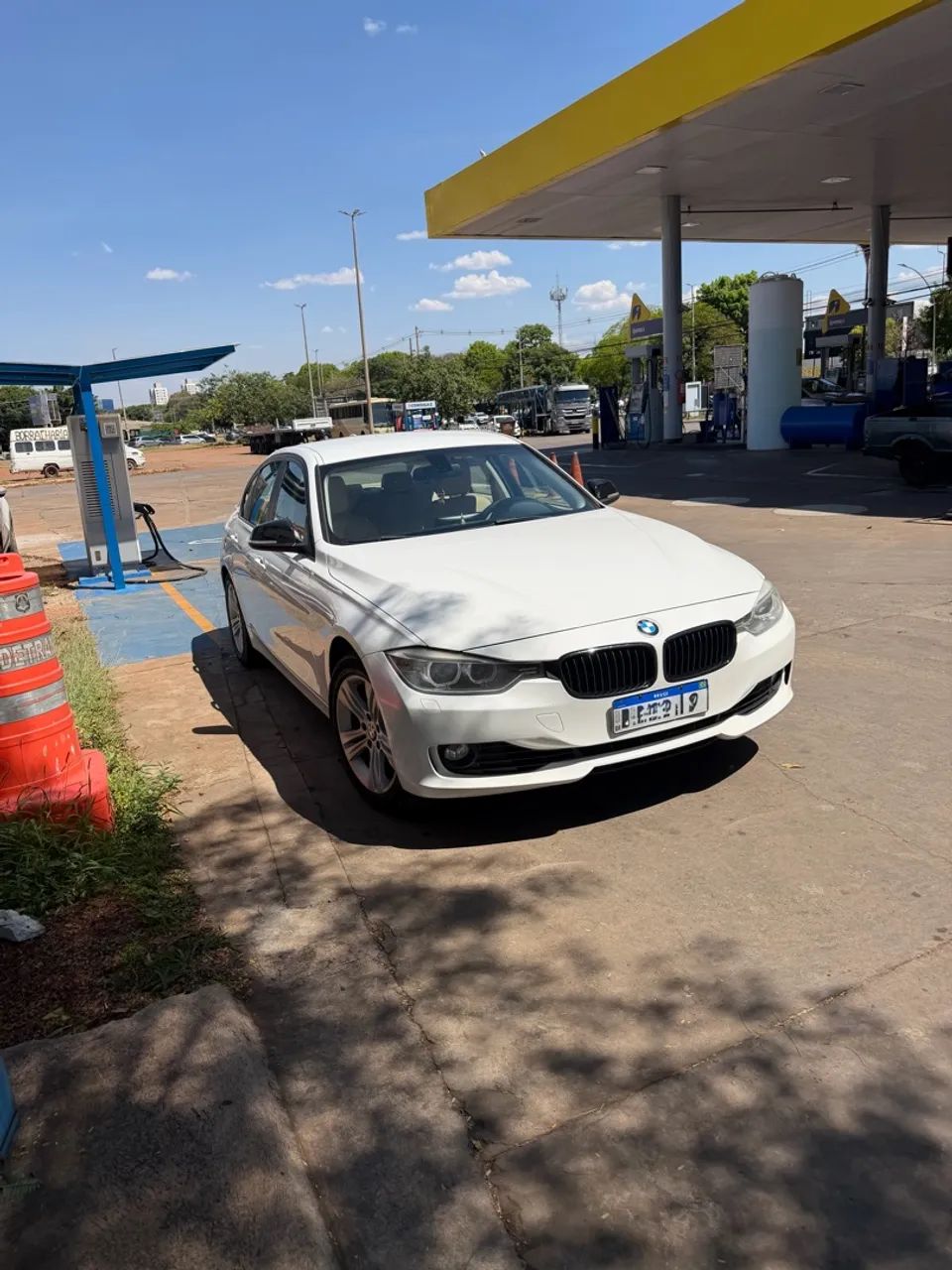 BMW 320I A 2.0 Turbo/activeflex 16V 184cv 4P 2014