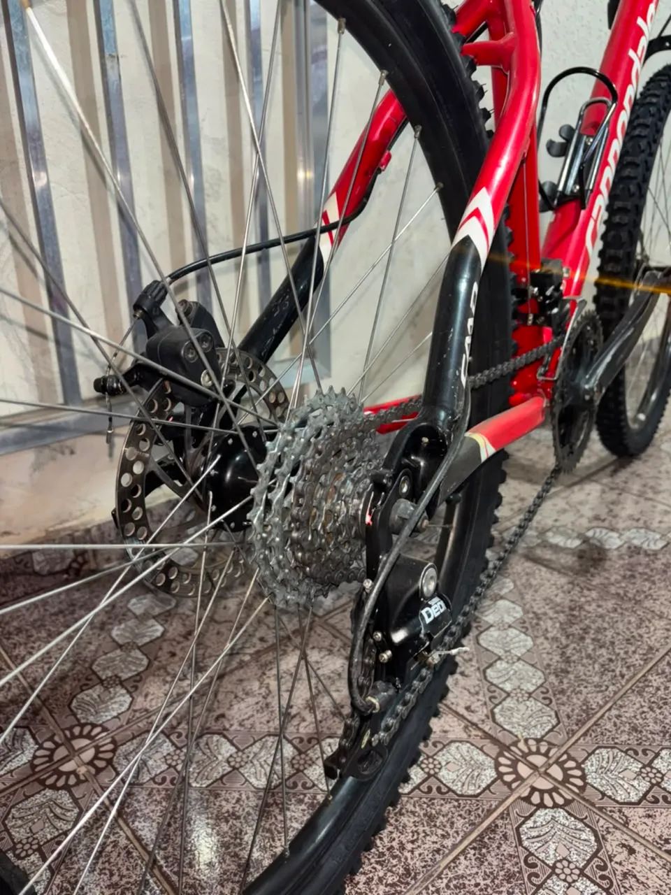 Bicicleta Cannondale  F8 - Foto 2