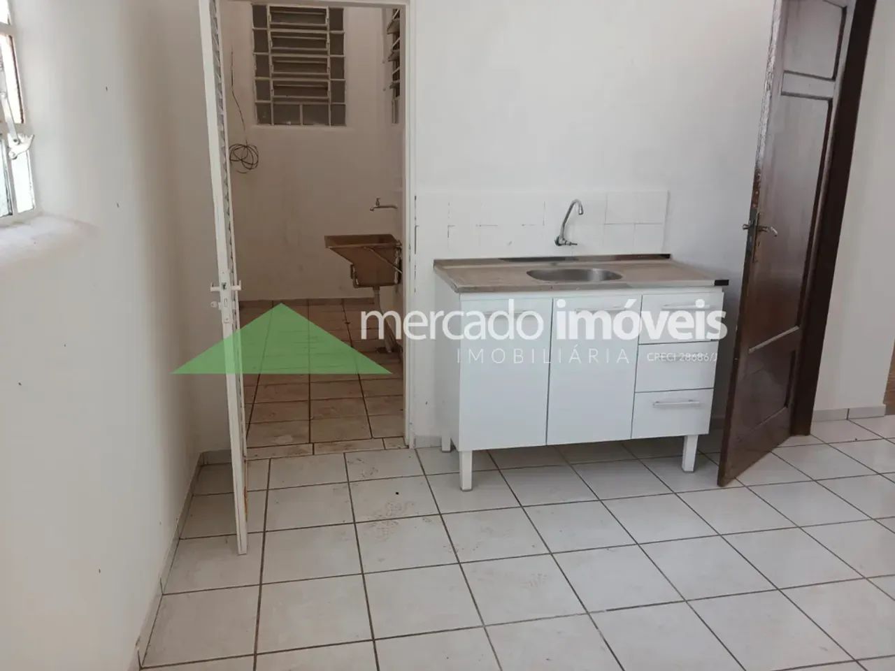 ALUGA-SE APARTAMENTO NO CENTRO - Foto 3