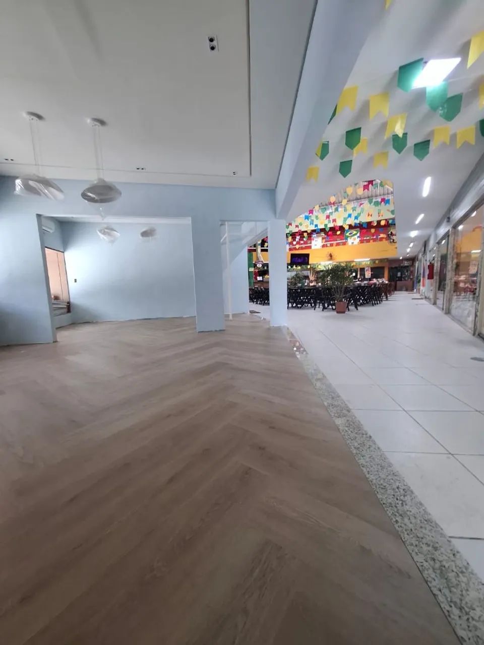 Fornecimento e instalação de piso vinílico