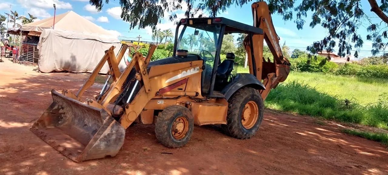 Retroescavadeira Case 580 M - Foto 4