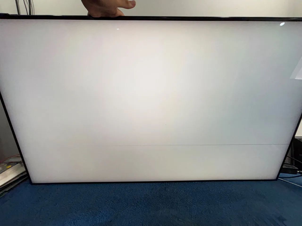 vendo TV Samsung Qled 55 polegadas com defeito na tela - Foto 2