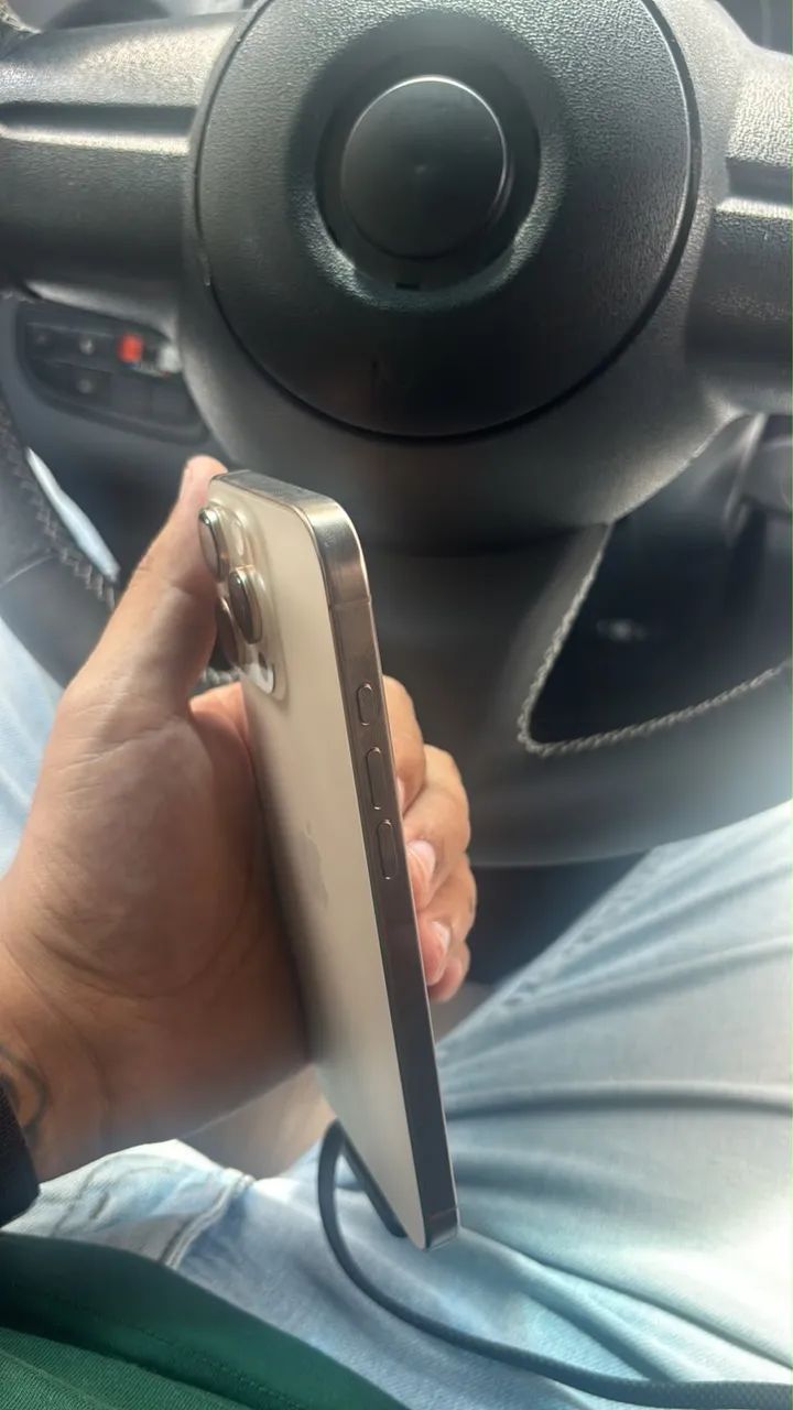 iPhone 16 pro max  Cor desert titanium - Foto 5
