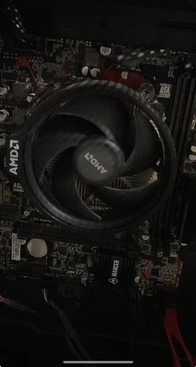 Processador Ryzen 5 4600G - 6 núcleos e 12 Threads 