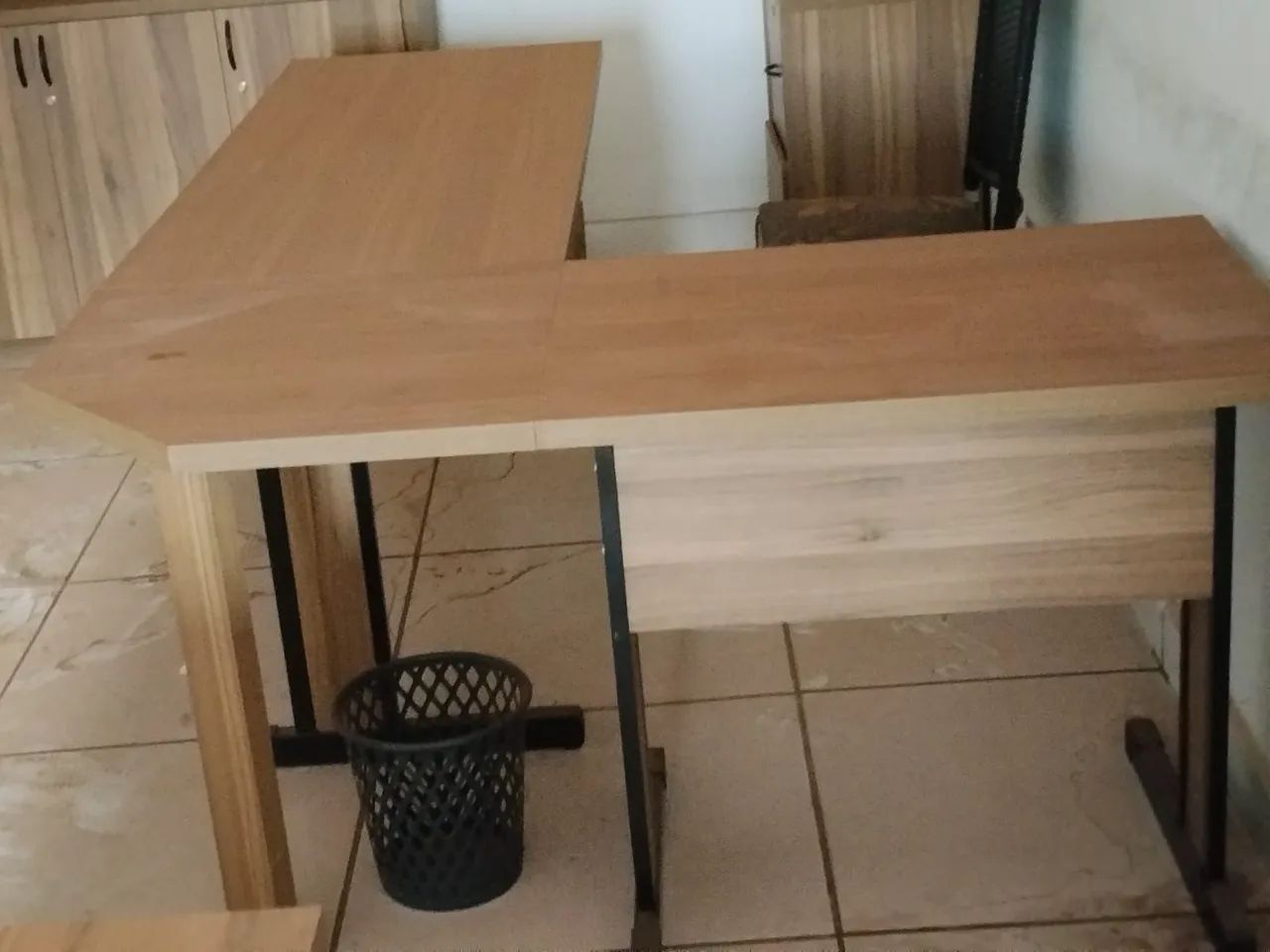 Mesa escritório grande 2 gavetas - Foto 2