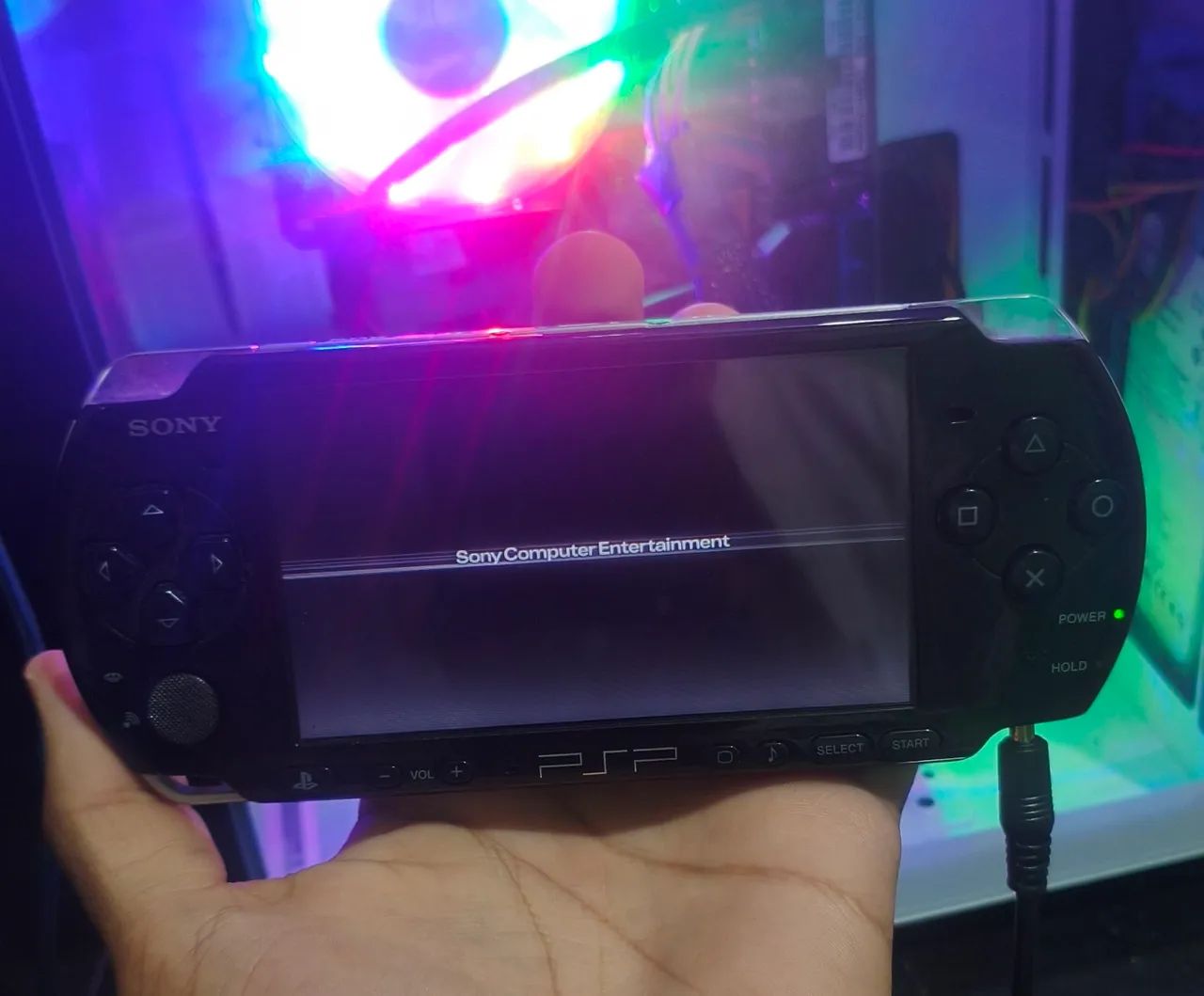 Sony PSP 3001 Desbloqueada + Cartão 8GB c/ Jogos + Carregador 3m - Foto 5