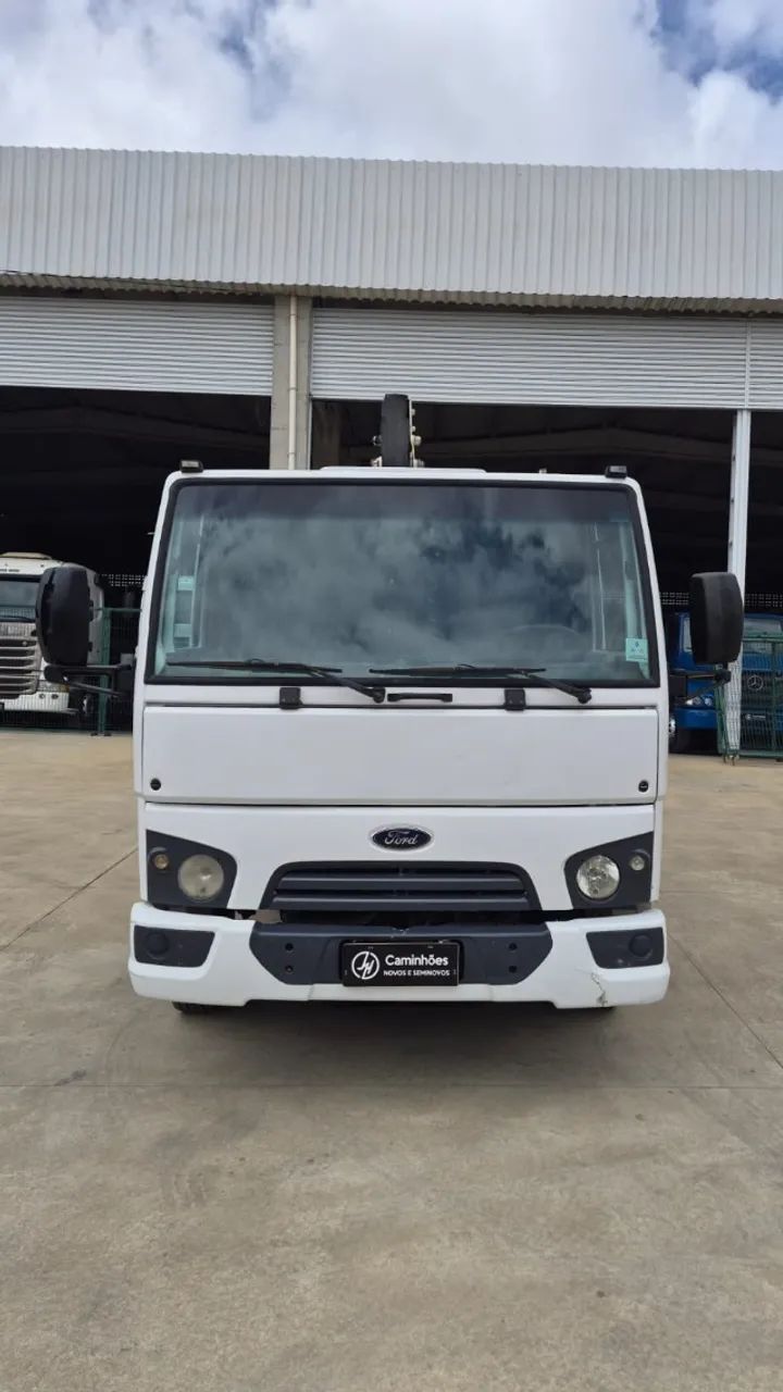 Ford Cargo 816S - Cesto Aéreo   - Foto 2