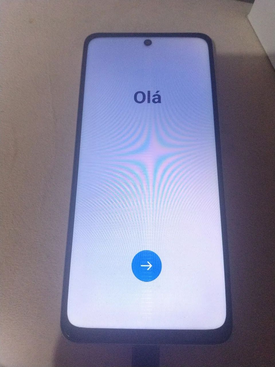 Celular OPPO A60 em bom Estado 
