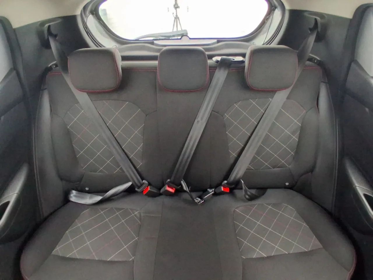 Renault Kwid 1.0 Zen, foto 18 de 18