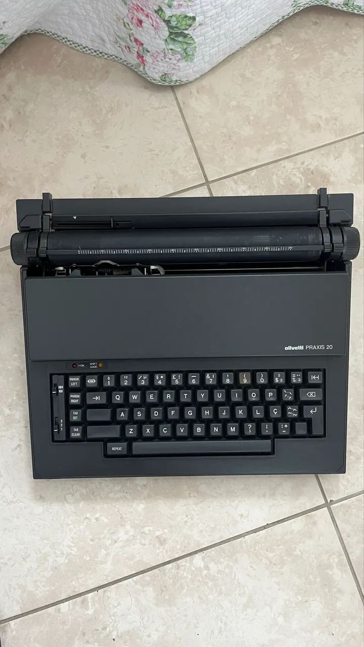 Máquina de escrever  - Foto 2