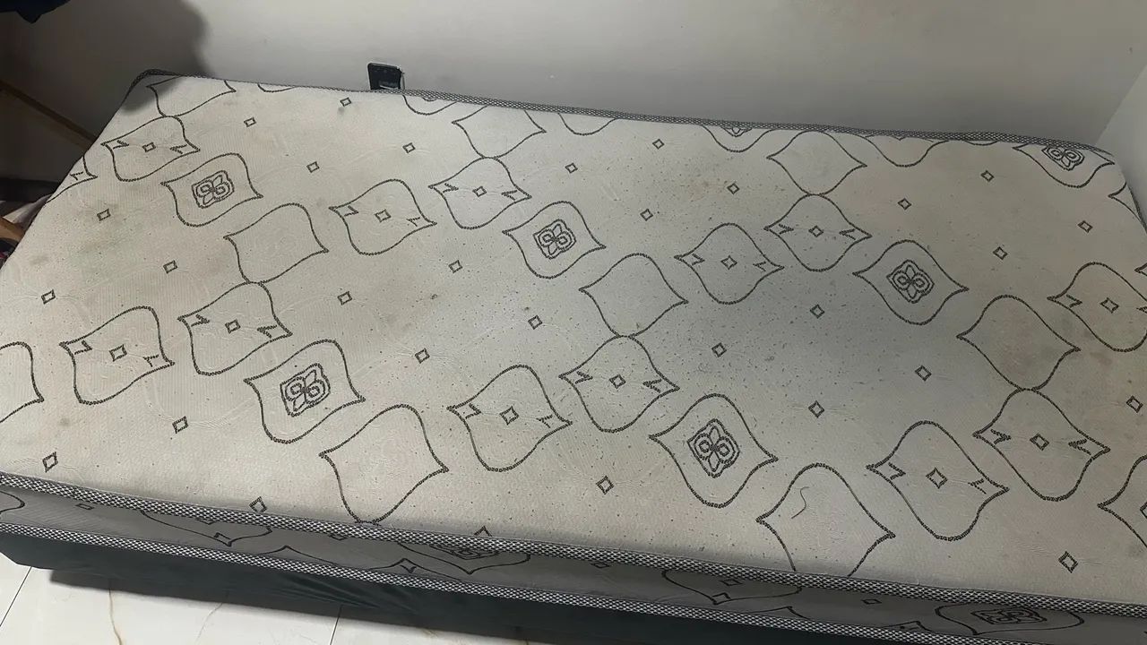 >VENDO CAMA BOX SOLTEIRO + COLCHÃO - Foto 2