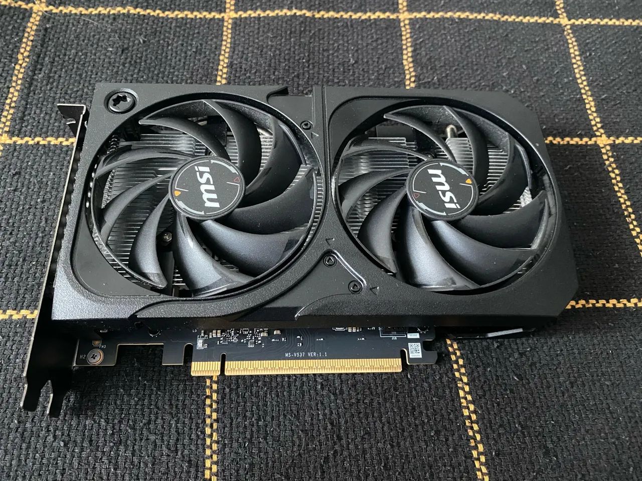 RTX 5060 Msi Shadow 2X - Foto 4