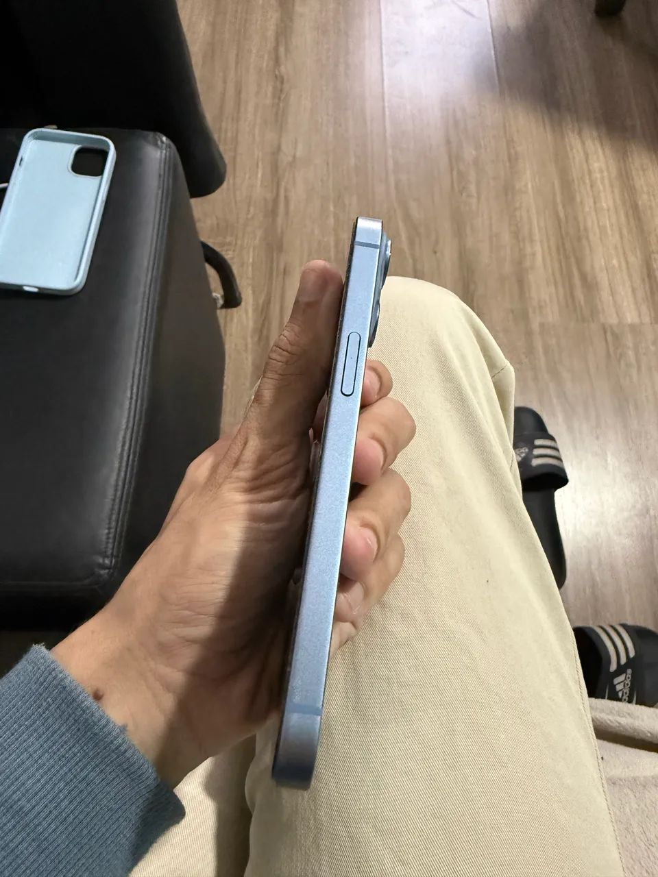 iPhone 14 azul  - Foto 2