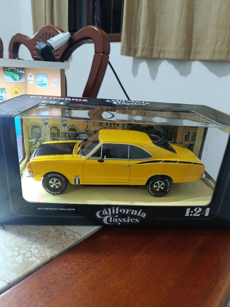 Opala SS amarelo 1:24