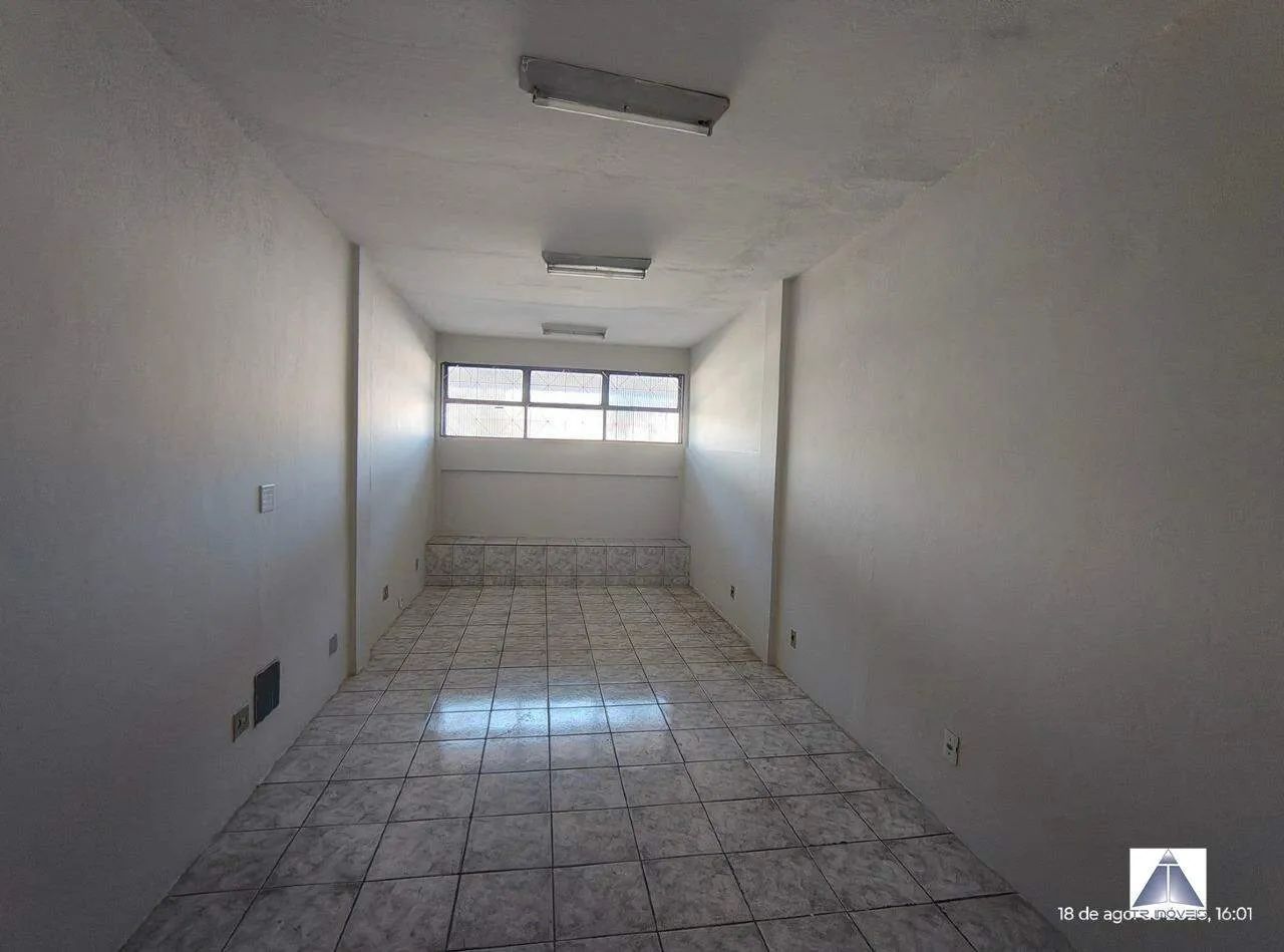 LOJA COM 80M2 EM FRENTE AO SUPERMERCADO MEU PRATA NO PADRE EUSTÁQUIO! - Foto 3