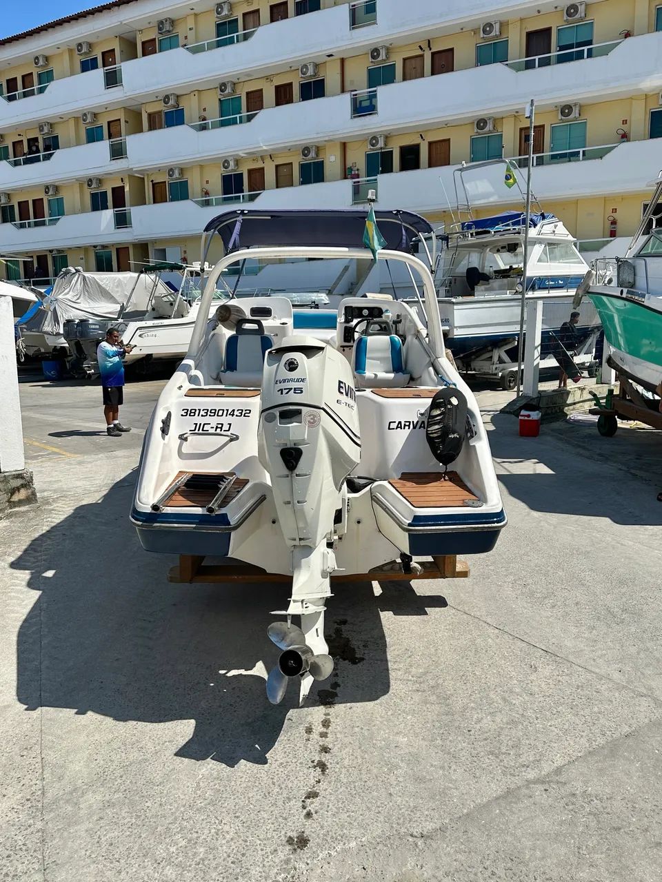 VENDO lancha Runner 7500 - Foto 5