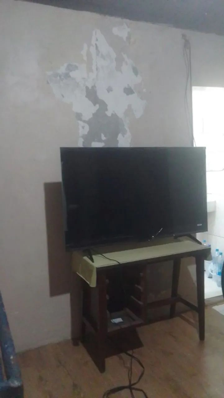 Vende ser uma tv TCL  - Foto 2